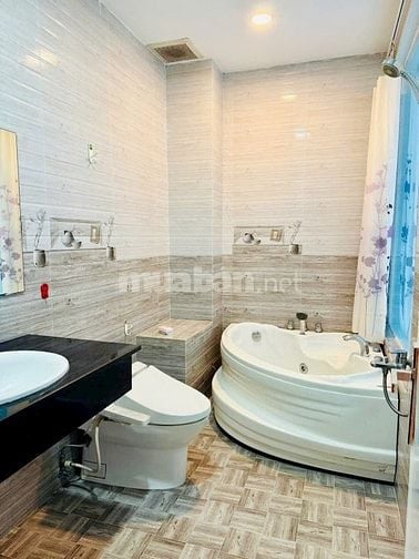 Bán nhà Hxh 3 lầu (5x18) 79/4/6 Thống nhất p11 , gò vấp (Bv HỒNG ĐỨC)