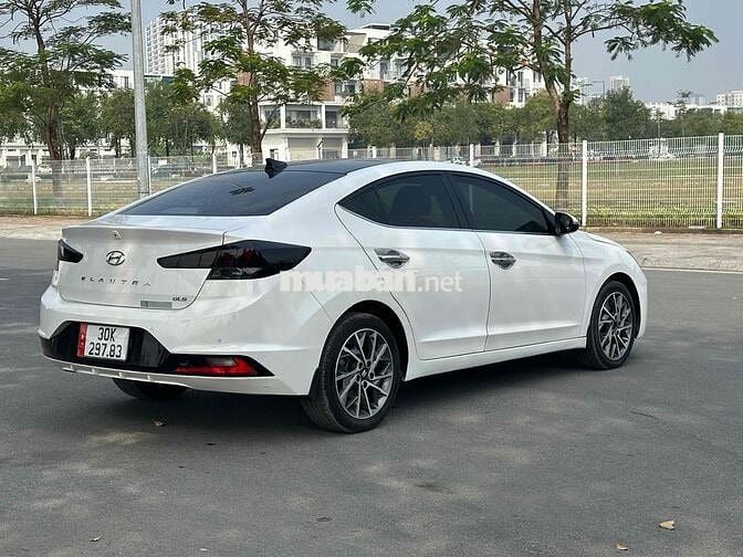 Hyundai Elantra 2020 2.0 Trắng
