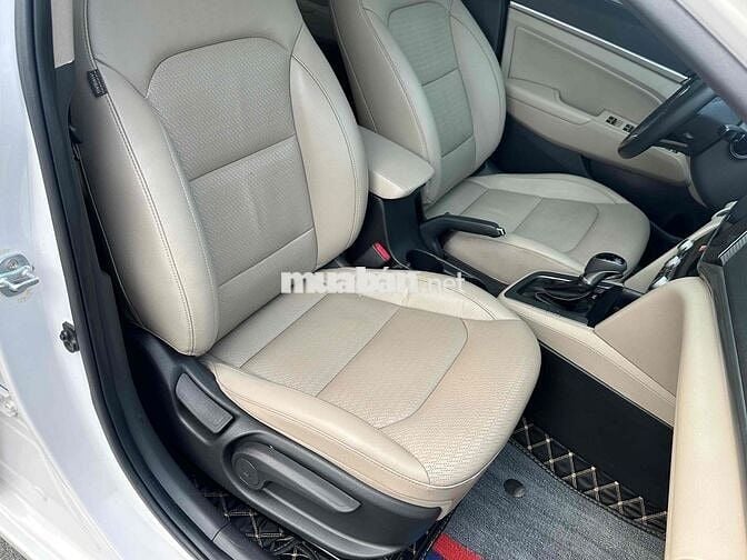 Hyundai Elantra 2020 2.0 Trắng