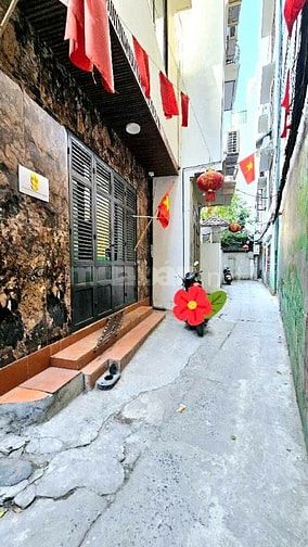 Bán nhà Phố Nguyễn Khang, Lô góc, Sổ đỏ chính chủ, 5 Tầng Giá: 13.2 Tỷ