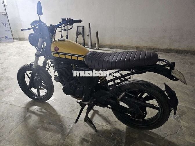 Yamaha FZS 150 V1 tracker.