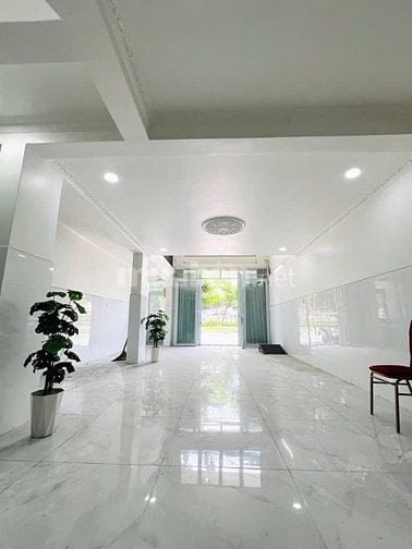 Cho thuê mặt bằng 257 Tô Ký, 50m2 chỉ 8 triệu