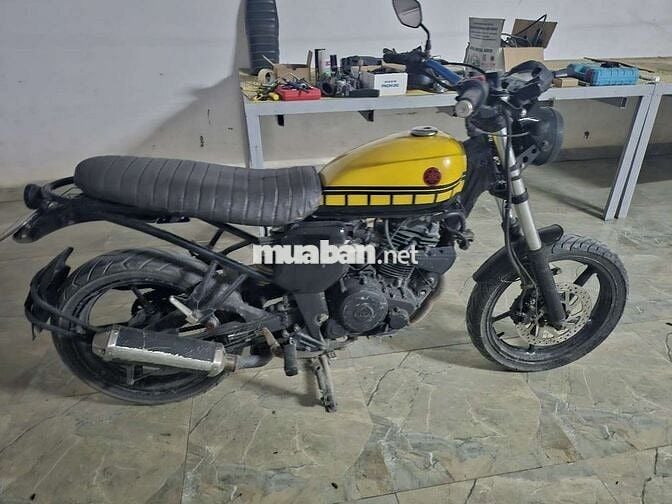 Yamaha FZS 150 V1 tracker.