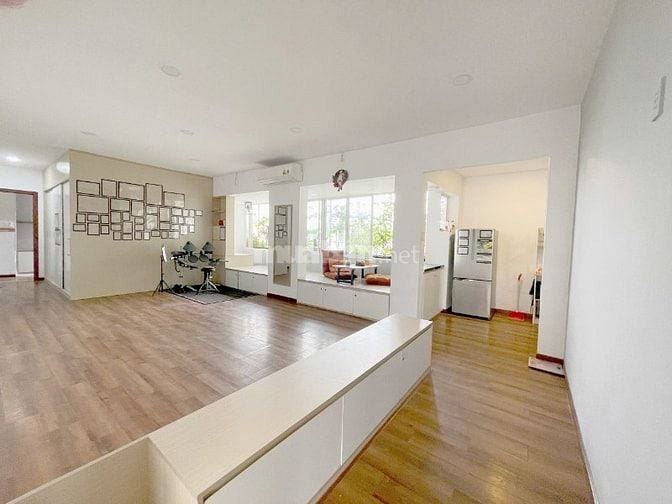 Chung cư có sân thượng _ Nội thất đầy đủ