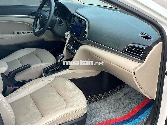 Hyundai Elantra 2020 2.0 Trắng