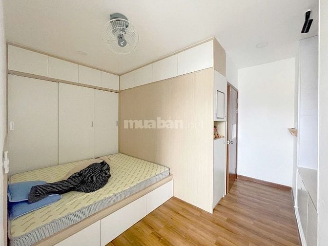 Chung cư có sân thượng _ Nội thất đầy đủ