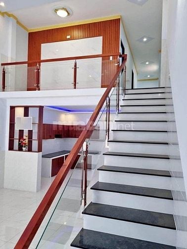 Nhà 4x10m, đường Số 8 - BHH B, Bình Tân, 2PN 2WC, giá 1tỷ6