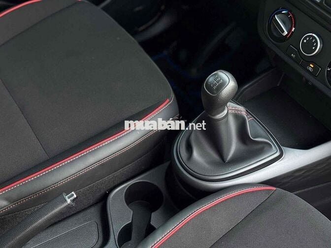 i10 số sàn hatchback 2023