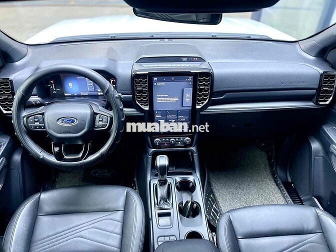 Ford Everest 2022 Titanium 4x2 23666 km