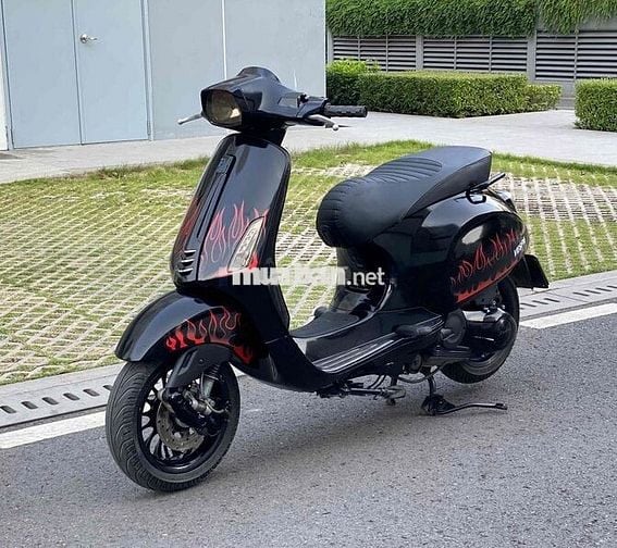 Vespa Sprint Mix Style Justin Bieber đen bóng