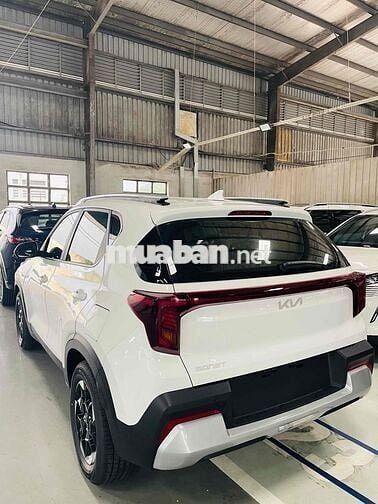 Kia Sonet 2025 AT
