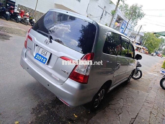 Toyota Innova 2015 Bạc