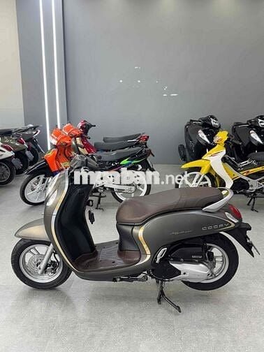 Scoopy 2021 Smartkey vàng cát nguyên rin