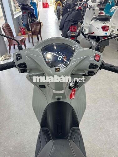 Velia 50cc đời 2025 siêu lướt 1700 km bao hồ sơ