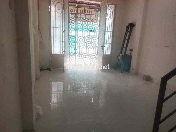 gần Mt An Dương Vương, 4x15, 1trệt1lầu, 3PN, nhà bếp, 3máy lạnh, 8tr