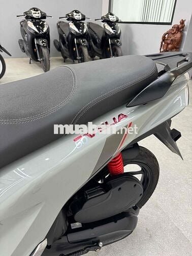 Velia 50cc đời 2025 siêu lướt 1700 km bao hồ sơ