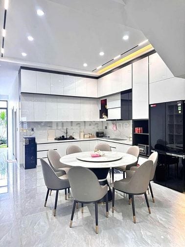 Chủ kẹt tiền muốn bán căn nhà Kế Bệnh Viện Nhi Đồng 5x20m. 795TR