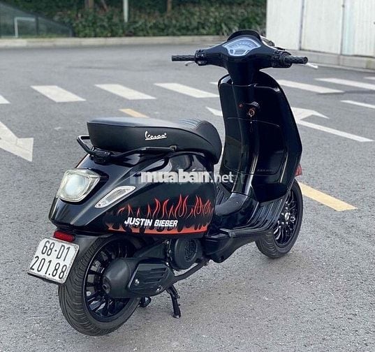 Vespa Sprint Mix Style Justin Bieber đen bóng