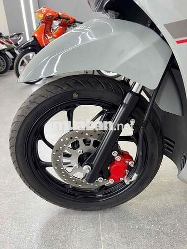 Velia 50cc đời 2025 siêu lướt 1700 km bao hồ sơ