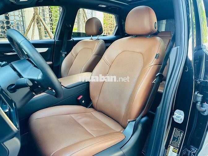 VinFast VF8 Plus 2022 Đen