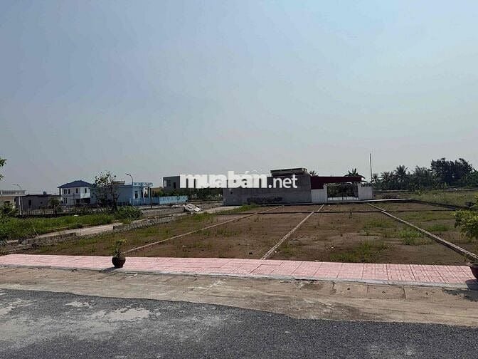 lô góc diện tích 103m2 mặt tiền 5.8m bãi tắm quất lâm nam định