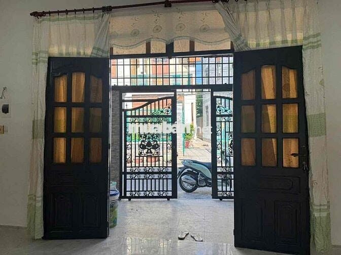 Cho thuê nhà nguyên căn đối diện chùa Tây Tạng đường nhựa 6