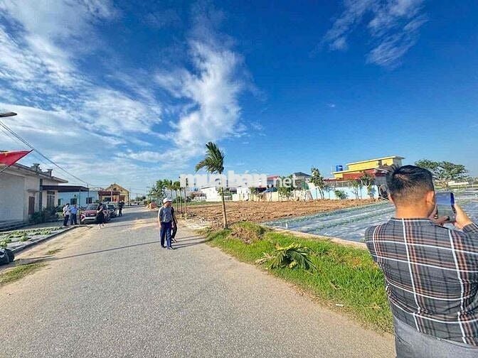 Cần Tiền Bán Gấp Mảnh Đất Ngay Trục Chính Bãi Tắm , Chấp Nhận Cắt Lỗ