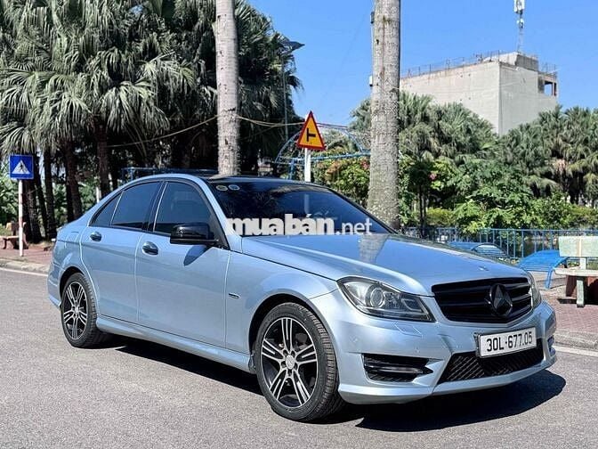 E cần bán Mercedes C200 Edition sx 2013 máy 1.8
