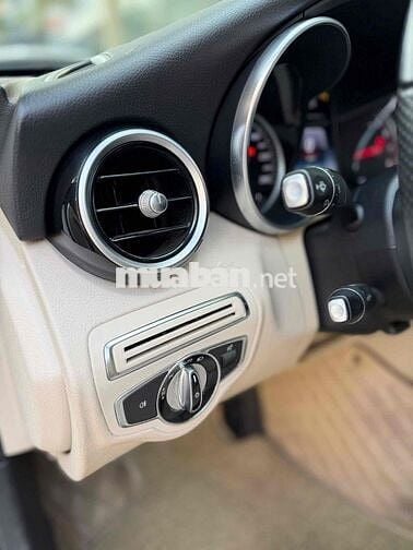 Mercedes-Benz C-Class Trắng Kem - Bản Full