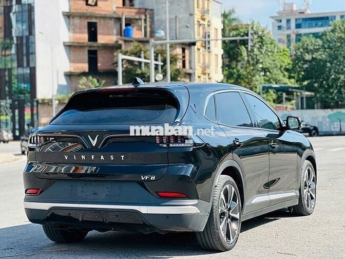 VinFast VF8 Plus 2022 Đen