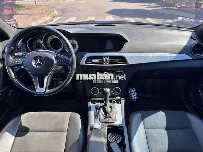 E cần bán Mercedes C200 Edition sx 2013 máy 1.8