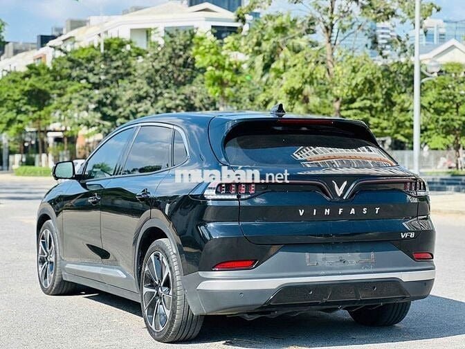 VinFast VF8 Plus 2022 Đen