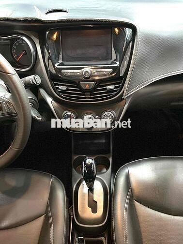 VinFast Fadil 2021 1.4 AT Plus - 900000 km