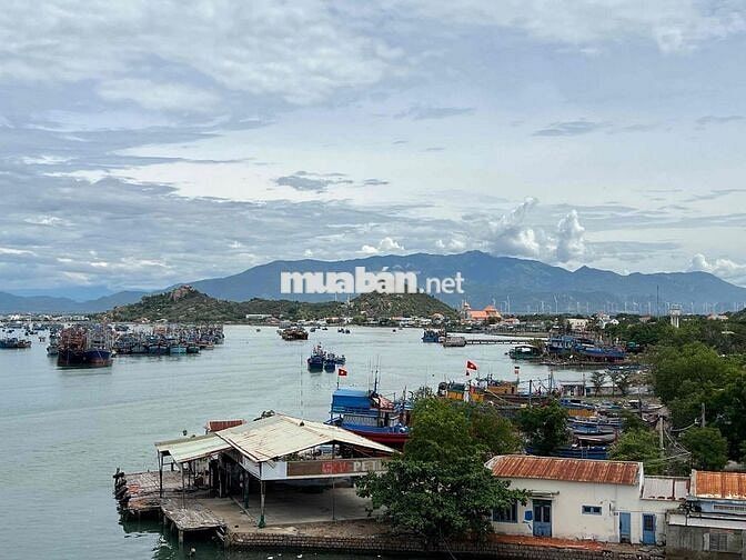 đất mặt tiền bờ kè đầm nại ninh thuận