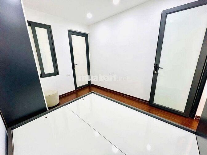 Tập thể Kim Liên, 60m, 2N2WC, mặt phố, nhà đẹp 2 thoáng full nội thất