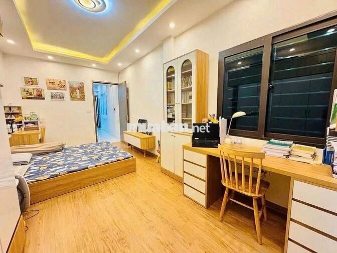 Bán nhà ngõ Hòa Bình, Đống Đa 46m2, 9,3 tỷ, 3 thoáng, ô tô đỗ gần