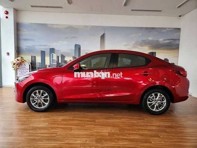 Mazda 2 AT New 100%