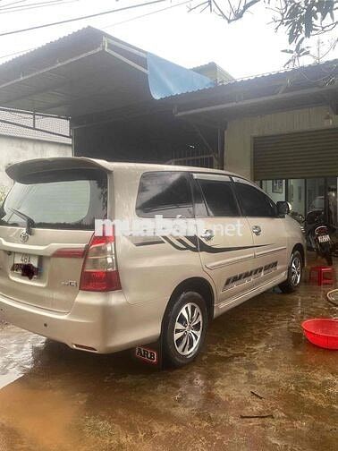 Toyota Innova 2016 2.0E - 123000 km