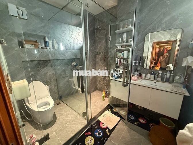 Nhà 4 tầng , 1 sân thượng,dt 8x13, gần trạm thu phí ,gần Aoen Tân Phú