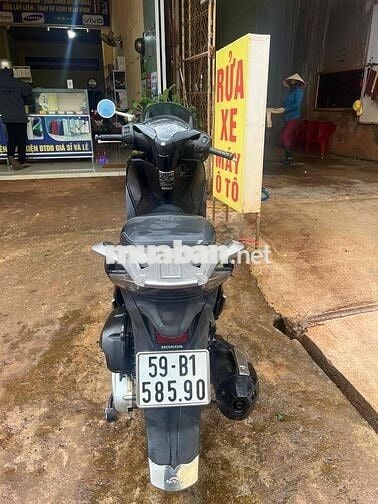 Muốn bán sh150 ABS cuối 2018 biển tp hcm