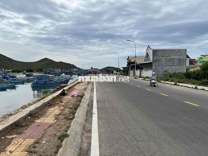 đất mặt tiền bờ kè đầm nại ninh thuận