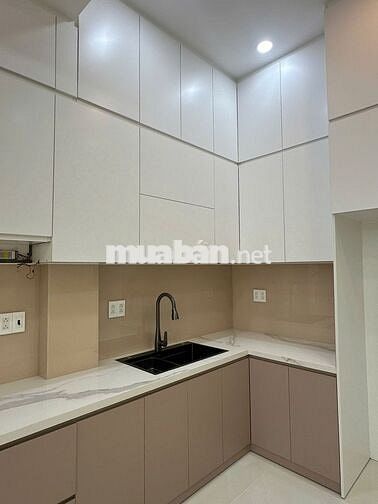 Cho thuê nhà phố hẽm BMT, 1 trệt 2 lầu ( 3x14m), 3PN 3WC, Nhà mới 100%