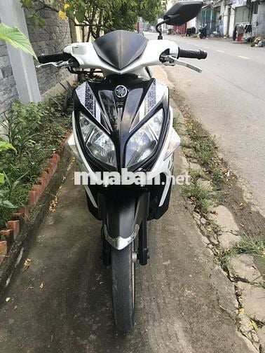 Yamaha novo 4 màu trắng