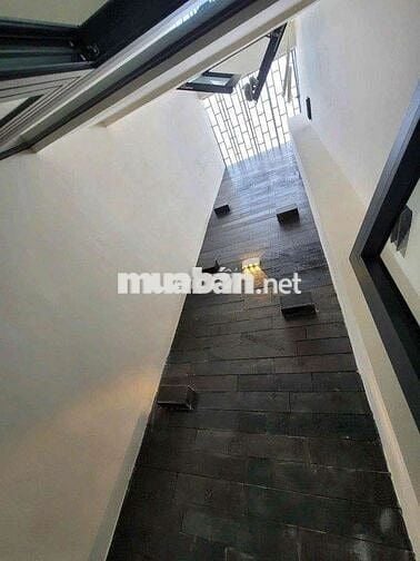 Nhà gần nhà thờ Tân Định. Dt 4x20m 1 lầu. Giá chỉ 22