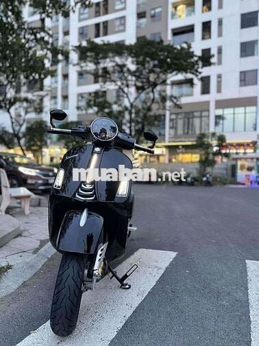 Piaggio Vespa GTS Super Sport 2019 Đen
