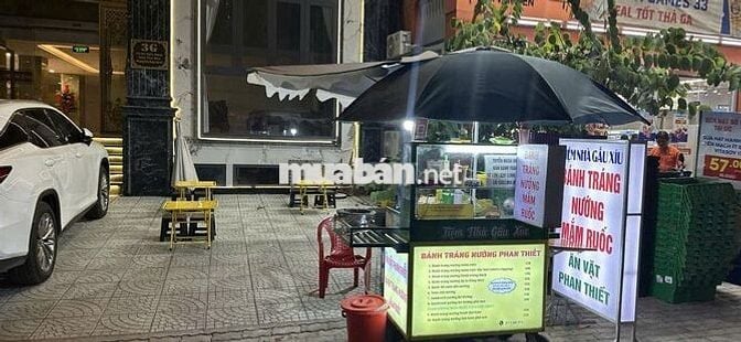 Share mặt bằng vỉa hè Lâm Văn Bền