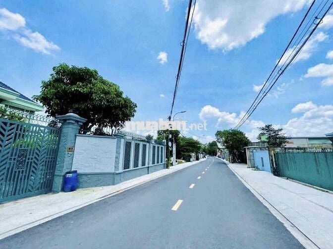 Cần bán nhanh lô đất 152m², nằm ngay mặt tiền đường Nguyễn Phong Sắc