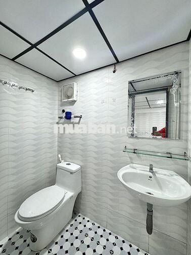 PHÒNG GÁC ĐÓN NẮNG ĐẦY ĐỦ TIỆN NGHI, Ô TÔ TẬN NHÀ GẦN NƠ TRANG LONG