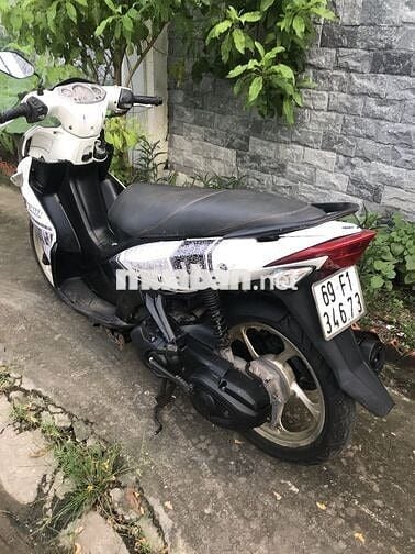 Yamaha novo 4 màu trắng