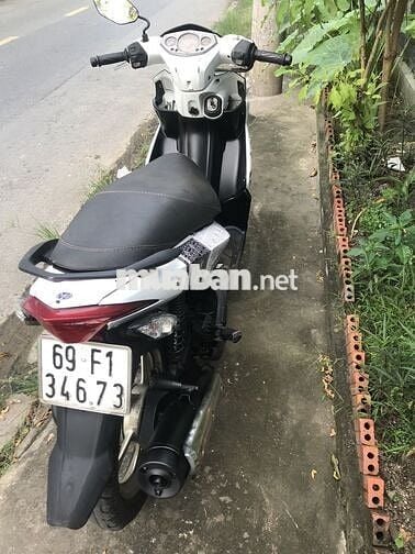 Yamaha novo 4 màu trắng
